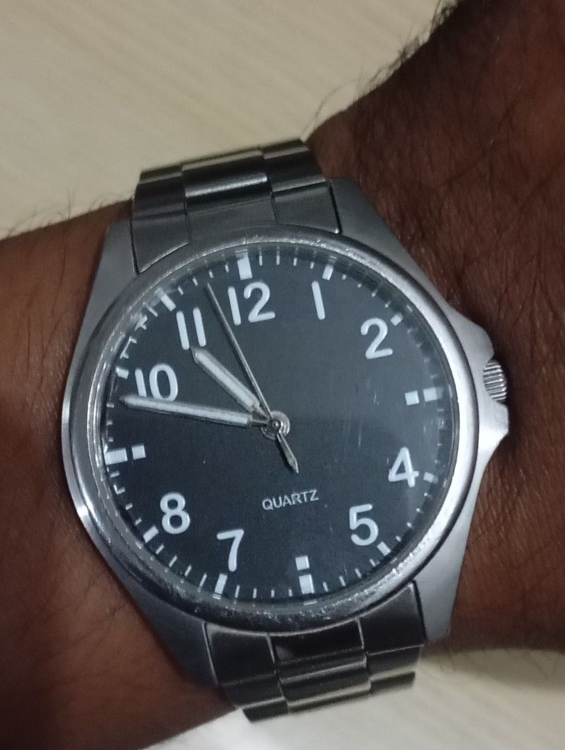 Axis (Category: Men's Watches) located in Las Pinas. Submitted by quick_deals_great_finds2 (Listing ID 1469098872, Image 3). Description: Original good working condition Quartz with battery 42mm large fits wrist 7 inches.