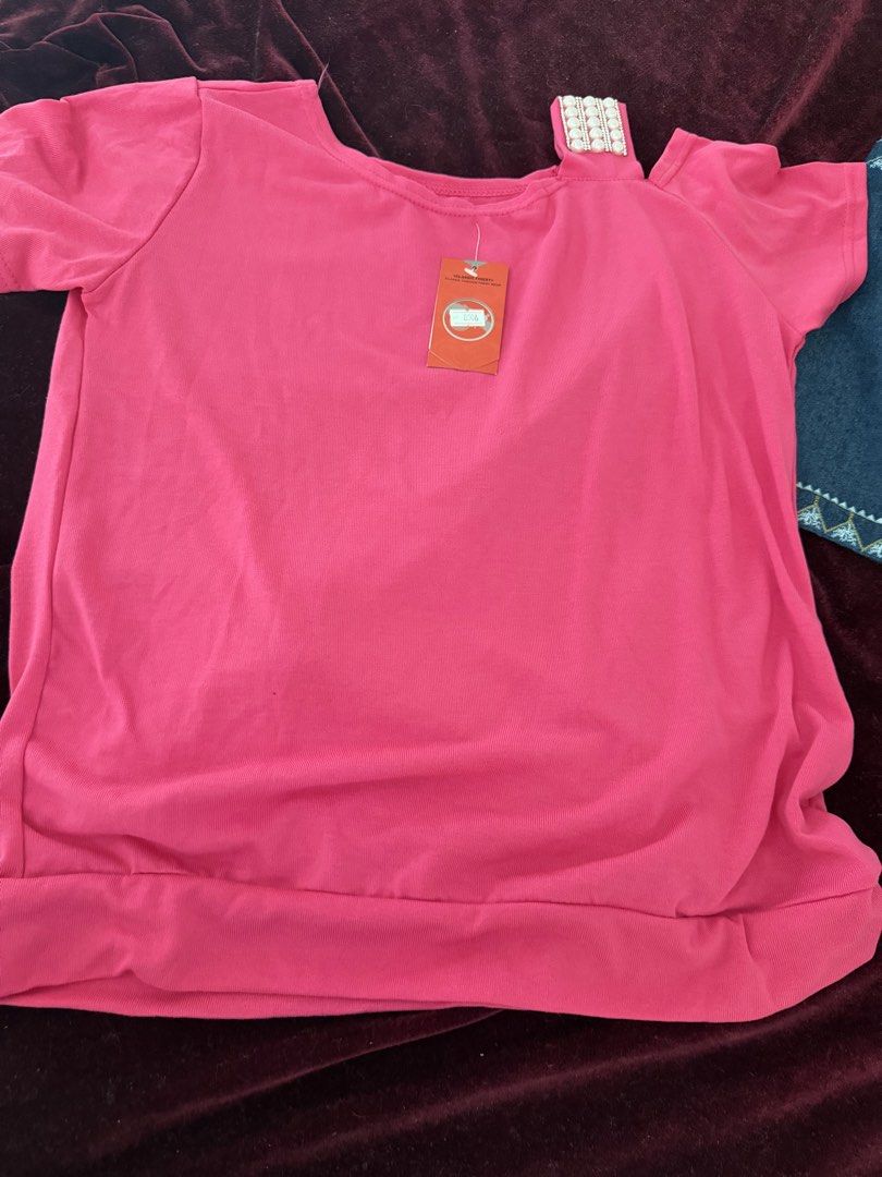 B1T1 blouse (Category: Blouses) located in San Juan City. Submitted by smoothie123 (Listing ID 1468960165, Image 2). Description: .