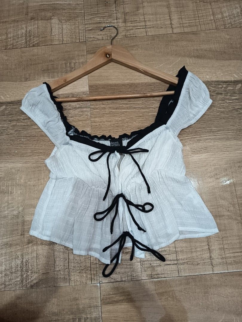 Babaydoll top (Category: Sleeveless) located in Rizal. Submitted by joy_whisky (Listing ID 1469149470, Image 2). Description: small size. good condition.