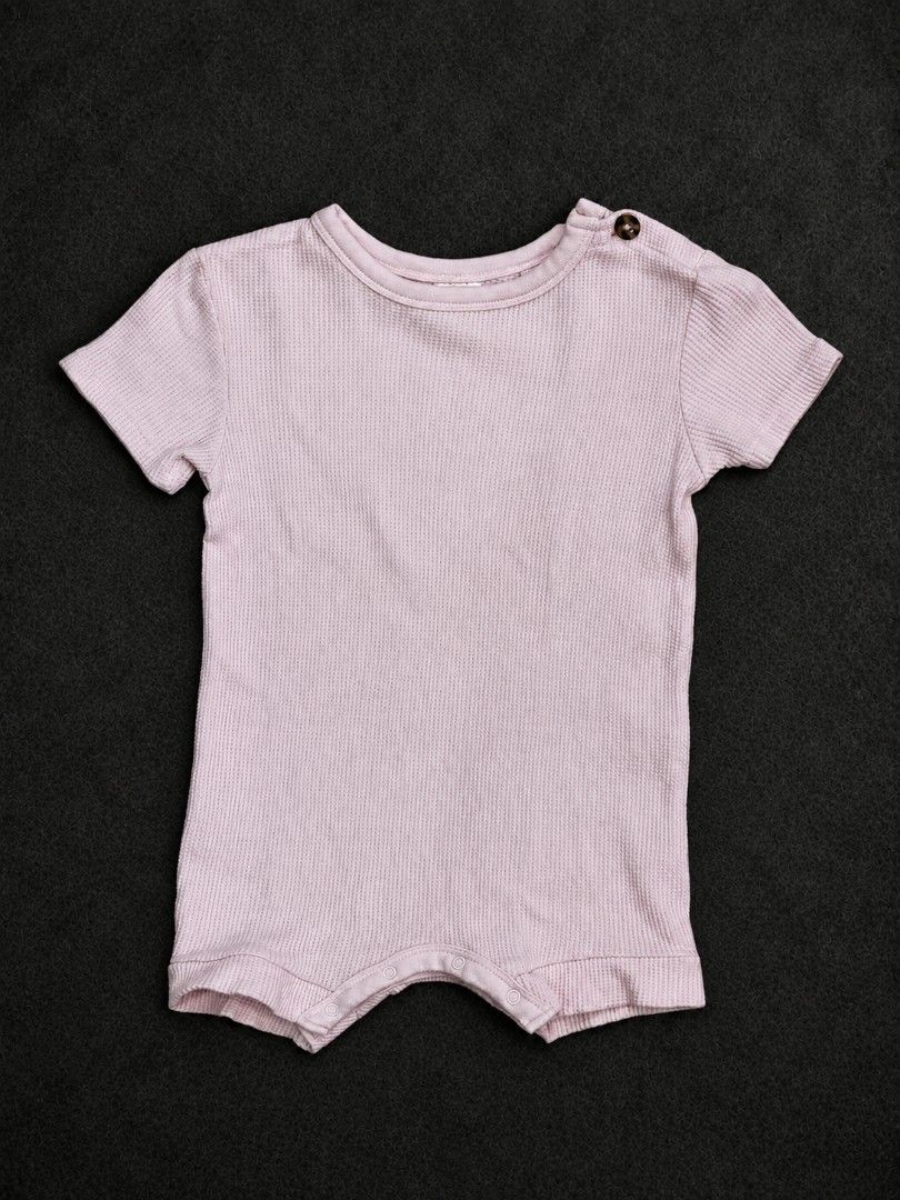 Baby berry light pink onesie (Category: Babies & Kids Fashion) located in Davao. Submitted by prvsly_loved (Listing ID 1469090720, Image 1). Description: .
