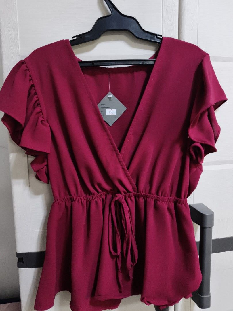 Cotton Linen Ruffle Top (Category: Blouses) located in Las Pinas. Submitted by panickle (Listing ID 1469014226, Image 2). Description: .