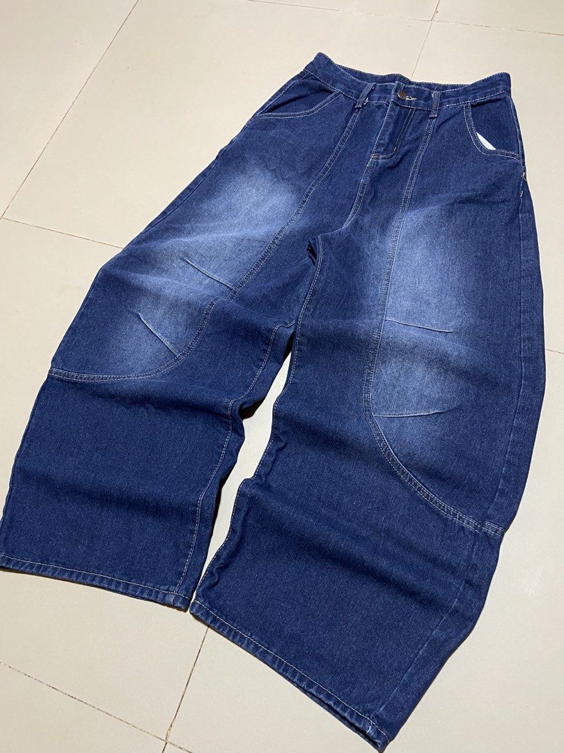 BAGGY PANTS (Category: Jeans) located in San Pablo. Submitted by tripnthrift15 (Listing ID 1468939366, Image 2). Description: BAGGY PANTS SIZE 30 LENGTH 39 LEG OPENING 11 THIGH 14.