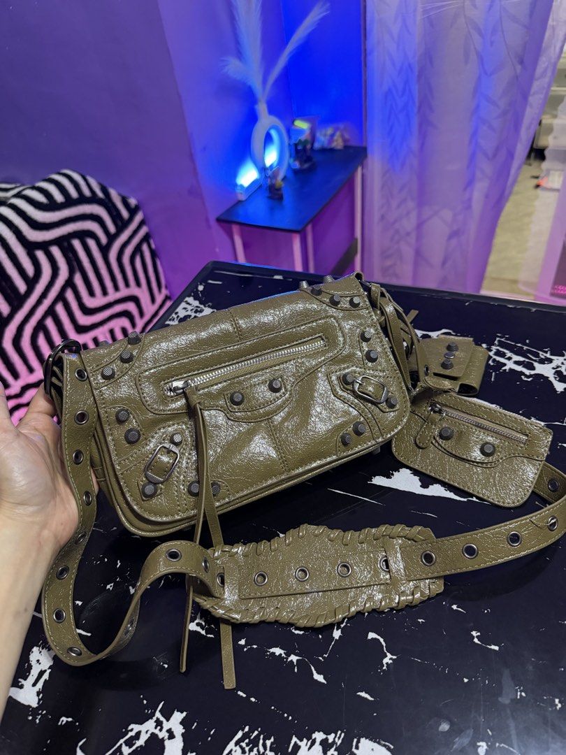 Balenciaga sling bag (Category: Announcements) located in Bulacan. Submitted by jcasey_1991 (Listing ID 1468970837, Image 1). Description: 👜✨ PRELOVED BAGS • JAPAN SOURCE 🇯🇵💖 Looking for beautiful, presentable bags at affordable prices? 🛍️✨ We offer Japan-sourced preloved bags, carefully selected for their quality and style. 💕 👜 WHAT TO EXPECT: ✨ All bags come with their own code and dust bag. ✨ Minimal flaws only, usually not easily notic