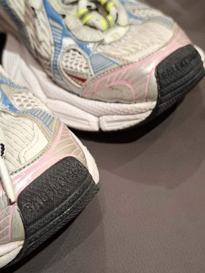 Balenciaga SS23 3XL Sneakers (Guaranteed Authentic) (Category: Sneakers & Footwear) located in Pasig City. Submitted by coveted.mnl (Listing ID 1469059901, Image 2). Description: Guaranteed Authentic📌 No issue at all, needs cleaning lang onti🤍 No sole sep, no mesh tear, no fraying, no peeling, no odor. Size 37 9.5/10 overall condition No issues or flaws in fabric Retailed for $1,150 (P72,450) • P9,900 Slightly negotiable • Pasig City meet up • 