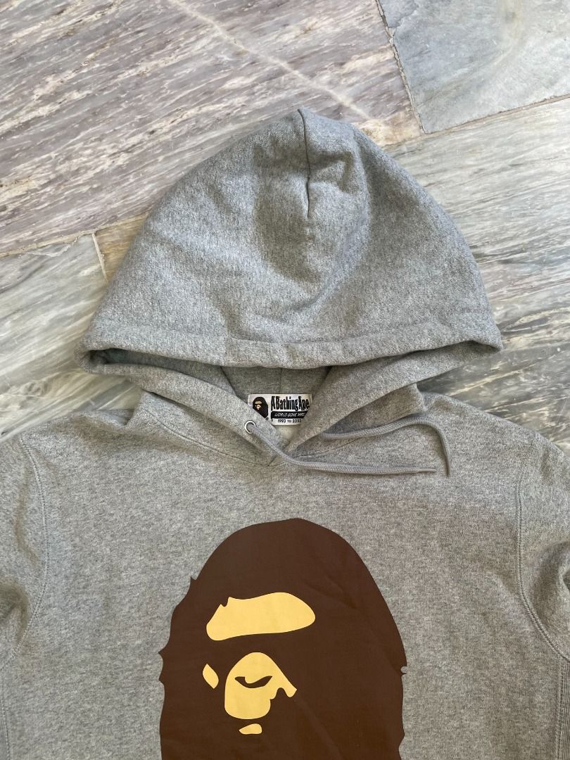 Bape Biglogo Pullover Hoodie (Category: Hoodies) located in Lucena. Submitted by 0174.archive (Listing ID 1468964428, Image 2). Description: very good used condition no flaws Actual Measurements (inches) Chest (pit to pit): 20 Length: 25.5 Shoulder:16 Sleeve: 25. 5 Message before buying. Items are pre-loved / second hand used. Manage your expectations. Buy with confidence. No return no exchange..