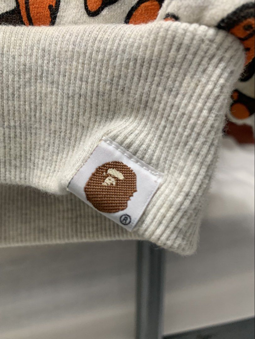 bape kids hoodie (Category: Coats, Jackets and Outerwear) located in San Pablo. Submitted by rishiay (Listing ID 1469087040, Image 2). Description: xxs-s loc: qc.