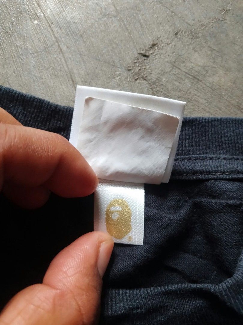 bape shirt authentic (Category: Tshirts & Polo Shirts ) located in Manila. Submitted by the.good.thrift (Listing ID 1469078202, Image 1). Description: authentic bape size xl good as new.