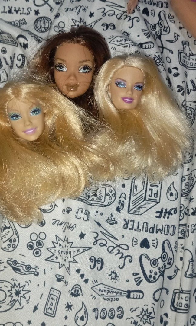 barbie doll heads (Category: Figurines & Statues) located in Trece Martires City. Submitted by barbies_storeee-13 (Listing ID 1469083731, Image 1). Description: ELINA HEAD: ONLY CUT HAIR IN FRONT HEHE FASHIONISTA HEAD: NO FLAWS MAY MEDYO MAAYOS DIN HAIR NYA MY SCENE: IDK KUNG ANO SYA JUICY BLING DAW MAY KONTING CHIP SA EYEBROW PERO PARANG GUHIT LANG.