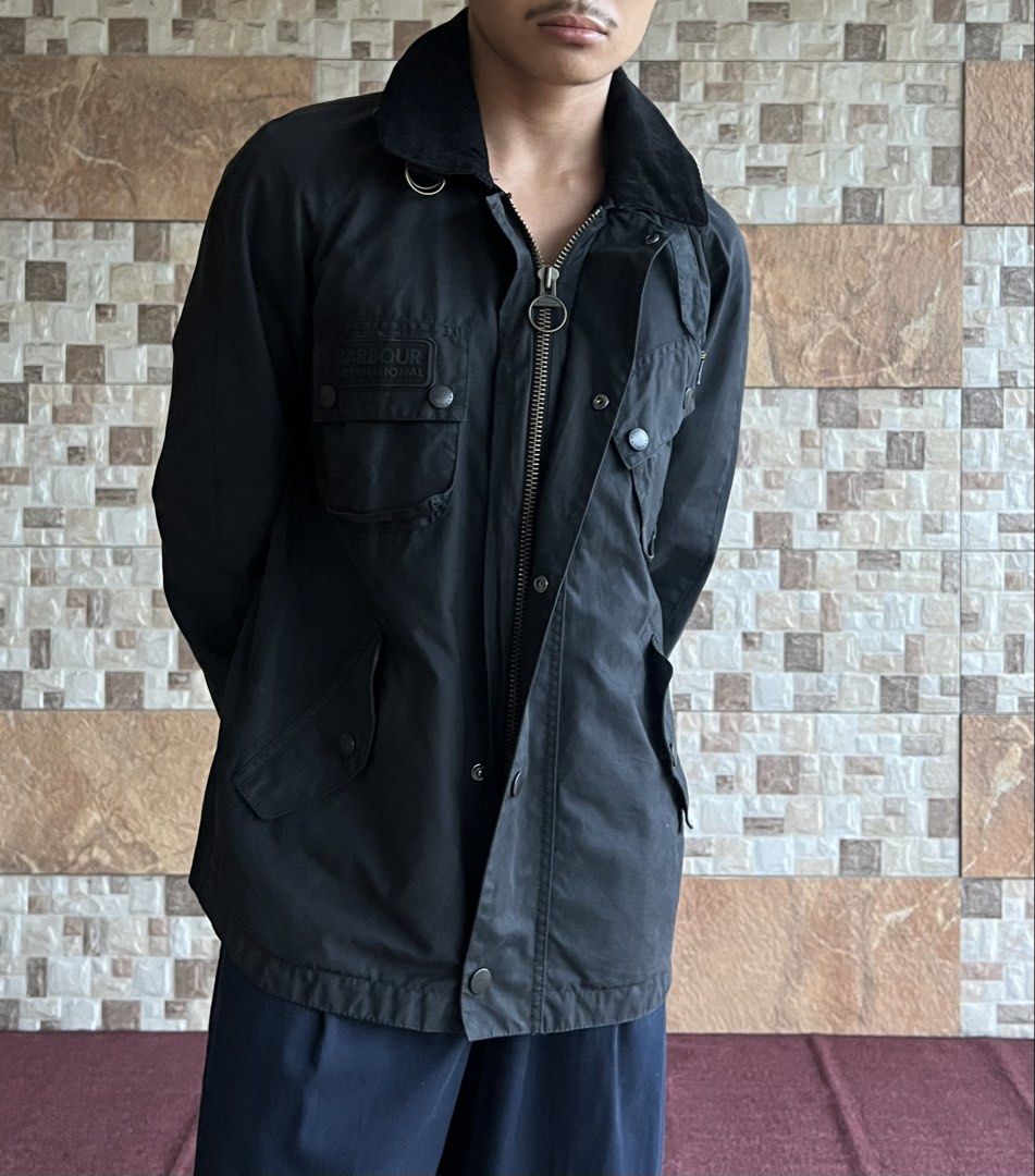 BARBOUR - WAXED COTTON PACKABLE HOOD (Category: Luxury Apparel) located in Bacolod City. Submitted by timelessbyjosh (Listing ID 1468549766, Image 2). Description: BEST FOR AMEKAJI & COLD WEATHER OUTFITS SIZE : MEDIUM ACTUAL COLOR : BLACK COLOR RATE : 9 OUT OF 10 CONDITION : EXCELLENT MATERIAL : 100 % WAXED COTTON ( OUTER FABRIC ) & 100 % COTTON ( INNER FABRIC ) MADE IN : FLAWS : NONE DIMENSIONS LENGTH - 28 WIDTH ( ARMPIT TO ARMPIT ) - 22 SHOULDE