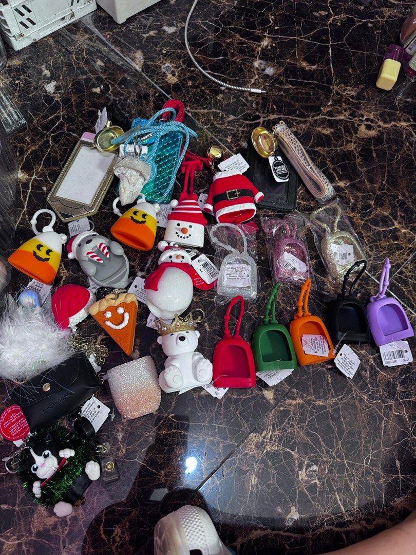 Bath & body works pocketbac holder (Category: Hands & Nails) located in Manila. Submitted by zappy21 (Listing ID 1469066814, Image 1). Description: Price starts at 80-180 Plain and glitter 80 With design 180.
