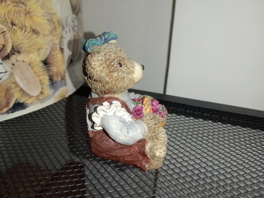 BEAR FIGURINE (Category: Other Home Decor) located in Kawit. Submitted by gieclutter (Listing ID 1469011121, Image 3). Description: Flakers and joy reservers are 𝗻𝗼𝘁 𝗮𝗹𝗹𝗼𝘄𝗲𝗱 Actual photos, sized precisely Verify item's dimensions first All sales are final—no returns, exchanges, or refunds 𝗖𝗢𝗡𝗗𝗜𝗧𝗜𝗢𝗡: ・Selling 𝗔𝗦 𝗜𝗦 (for display purposes) ・uneven coatings, scratches, and paint chips 𝗟𝗢𝗖𝗔𝗧𝗜𝗢𝗡: Kawit, Cavite 𝗠𝗢𝗣: 𝗣�