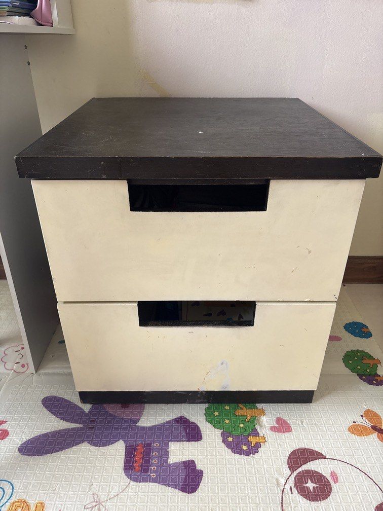 Bedside table (Category: Tables & Sets) located in Kuala Lumpur. Submitted by tata1106 (Listing ID 1469026458, Image 1). Description: It's good wood , however it got few stain.. if you like you can repaint it But it can takes big space Size : 54cm Weight - 42 cm Height .