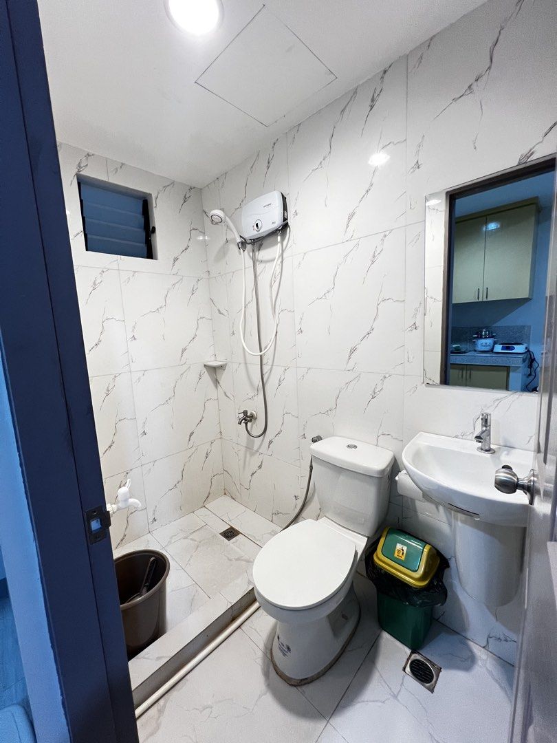 Bedspace for Rent (Category: Room Rentals) located in Manila. Submitted by kimperea3 (Listing ID 1468997905, Image 1). Description: AIRCONDITIONED FEMALE or MALE BEDSPACER (Lowrise Condominium Fully furnished/air conditioned) Walking distance sa lahat ng accessible place 🚶‍♀️MRT SHAW/STARMALL (5mins walk) 🚶‍♀️MEGAMALL (15mins walk) 🚶GREENFIELD (7mins walk) 📍Location: Citicondos Malinao Ready for viewing Rental fee: 4000 middle deck Payment te