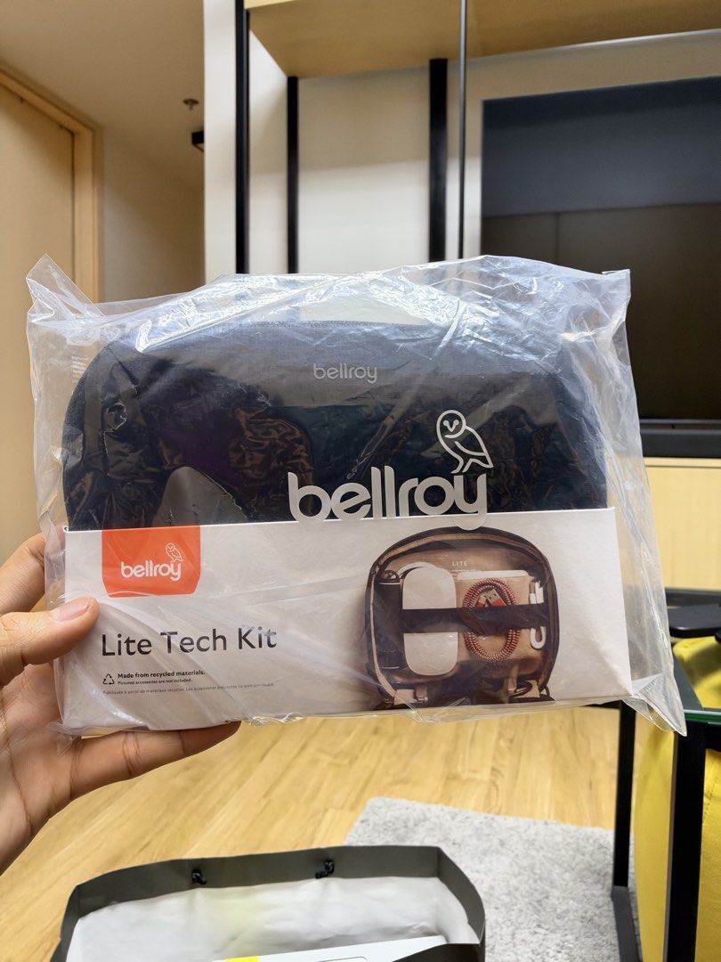 Bellroy Lite Tech Kit Black (Category: Luxury Bags & Wallets) located in Manila. Submitted by machupapi_mnl (Listing ID 1469092572, Image 1). Description: - Brand new and sealed in original plastic packaging - Authentic Bellroy Lite Tech Kit in sleek Black - Flexible and compressible shape for easy packing - Versatile storage with a secure zipped section and stretch-mesh pocketing - Crafted from durable, eco-friendly recycled materials.
