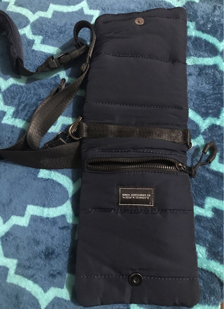 Bench Navy Blue Sling bag (Category: Sling Bags) located in Imus. Submitted by stop_shoppping (Listing ID 1468991644, Image 2). Description: .