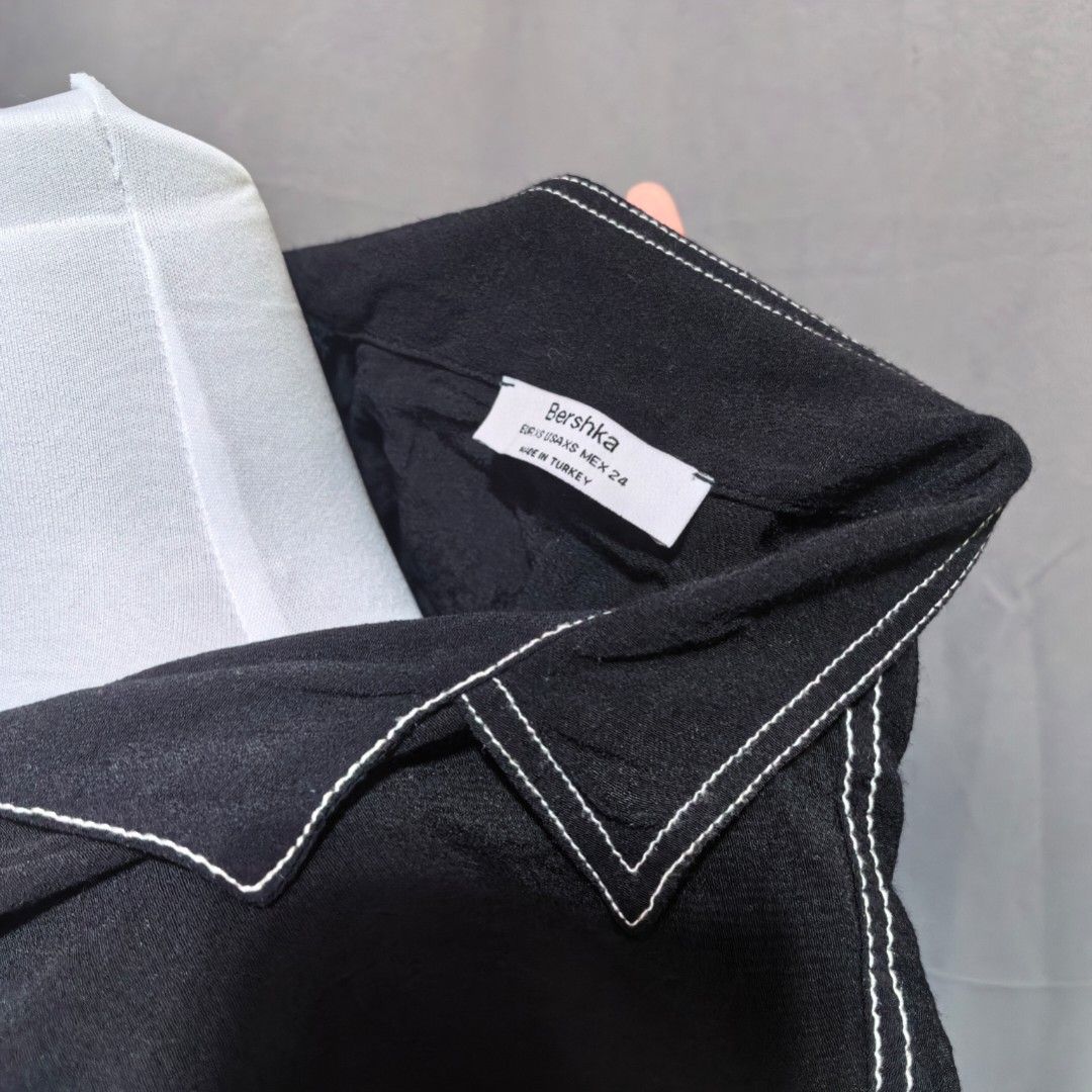 Bershka Top (Category: Shirts) located in Davao. Submitted by threadelle_davao (Listing ID 1469156796, Image 2). Description: Used 4x still in good condition 👉🏻 We ship nationwide via J&T or LBC 👉🏻 Payment first basis 👉🏻 Delivery via Grab or Maxim for Davao buyers 👉🏻 Gcash - Maya wallet - Bank transfer only.