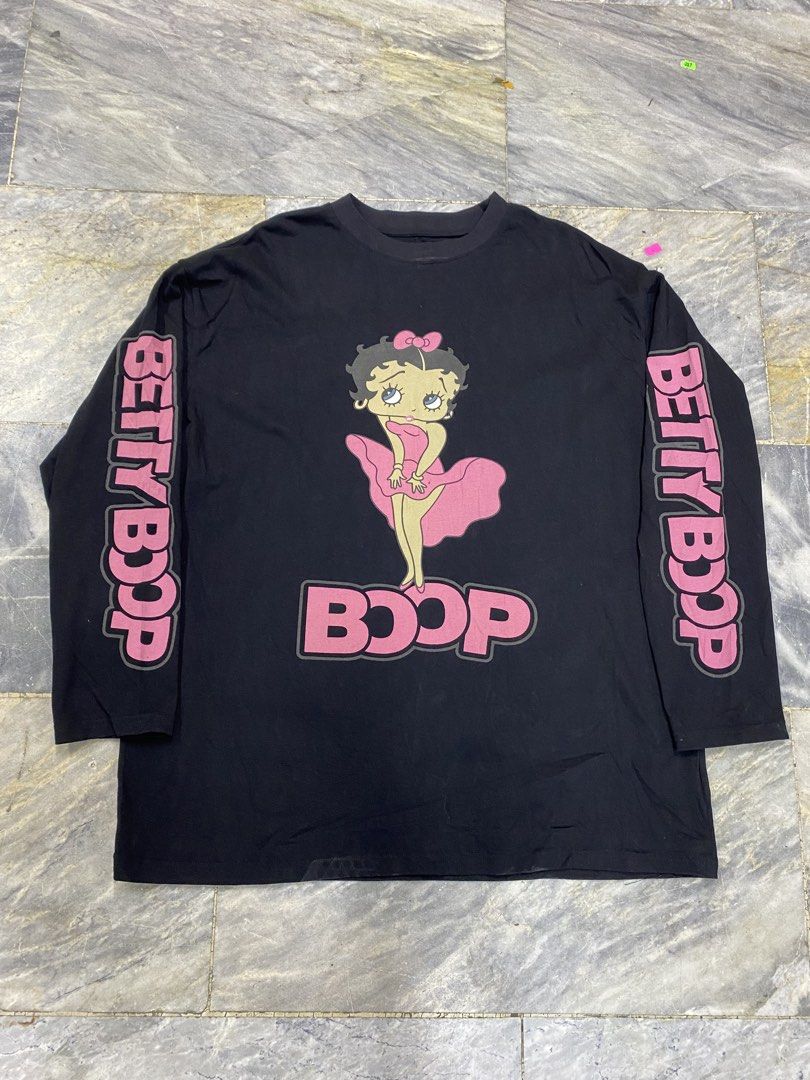 Betty Boop Long Sleeve (Category: Coats, Jackets and Outerwear) located in Lucena. Submitted by outer_space_ (Listing ID 1469099591, Image 2). Description: .