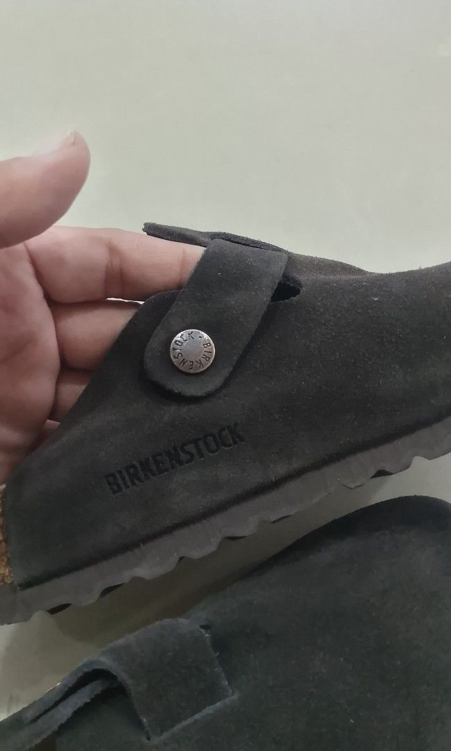 BIRKENSTOCK CLOGS SUEDE DARK BROWN (Category: Slippers and slides) located in Iloilo. Submitted by skerittt (Listing ID 1469140920, Image 3). Description: BIRKENSTOCK CLOGS SUEDE DARK BROWN SIZE 36 NO FLAWS.