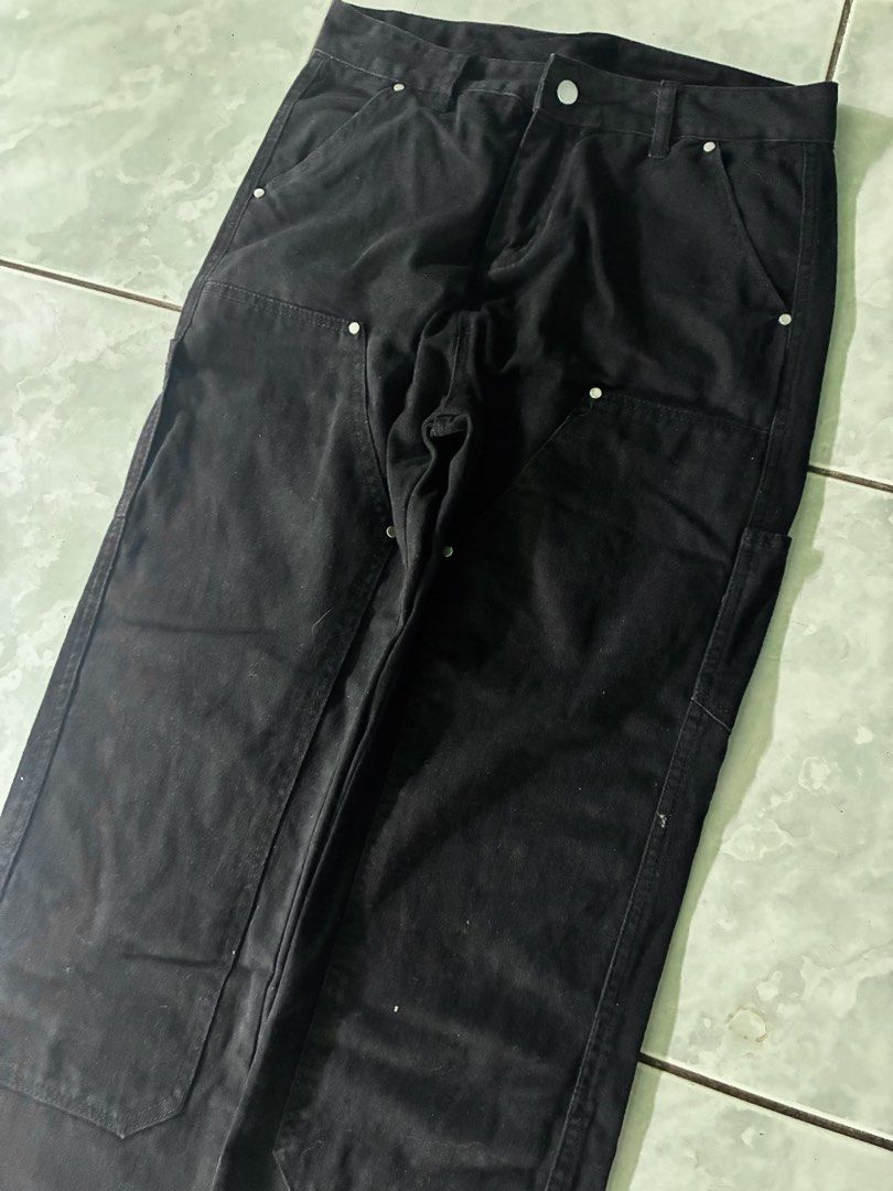 Black Carpenter Pants Double Knee (Category: Jeans) located in Batangas. Submitted by jinventoryarchive (Listing ID 1469060192, Image 2). Description: Waist: 33 Length: 41 Leg Op: 9 Thigh: 12 - Color: Solid black - Material: Heavy-duty cotton fabric - Durability: Double knee panels and rivet reinforcements at stress points - Storage: Multiple utility pockets and side hammer loop - Fit: Straight leg cut, pairs great with sneakers - Style: Everyday