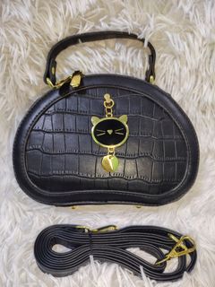 (Category: ) located in . Submitted by zhelcloset01 (Listing ID 1469064575, Image 1). Description: .