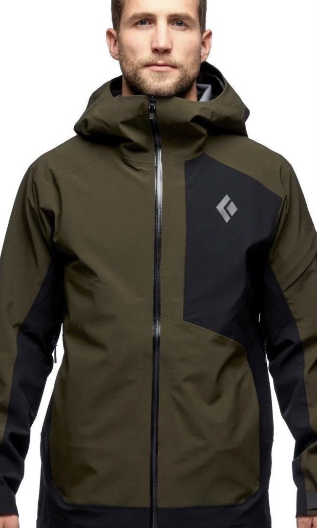 Black diamond Recon Stretch Ski Shell Cypress-Black (Category: Coats, Jackets and Outerwear) located in Lapu-Lapu City. Submitted by larry_oliver (Listing ID 1469108086, Image 2). Description: Black diamond Recon Stretch Ski Shell! Fit large Dimension 23W x 30L Condition 9.8/10 Color rate 9.8/10 Issue: none 6,000🏷️.