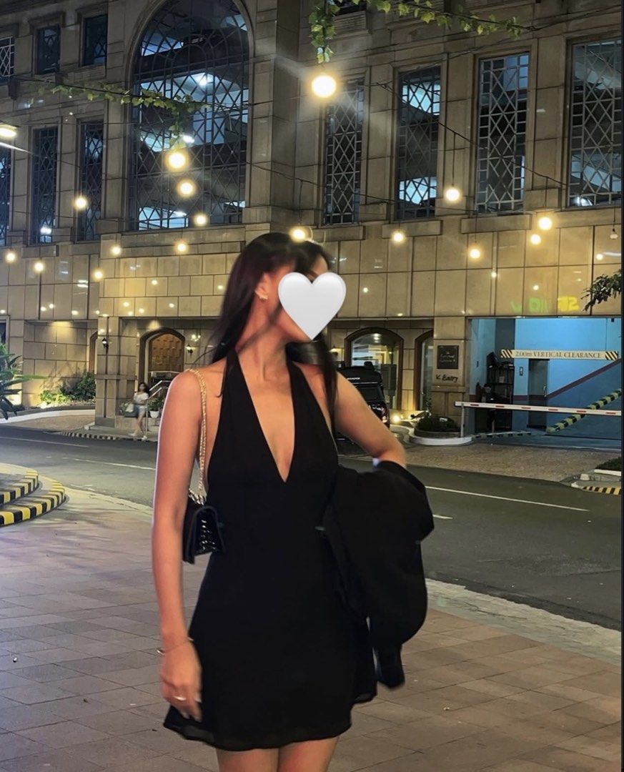 Black Dress Backless (Category: Dresses) located in Manila. Submitted by kim_hansu (Listing ID 1469139344, Image 2). Description: can deliver thru lalamove or ship thru jnt.