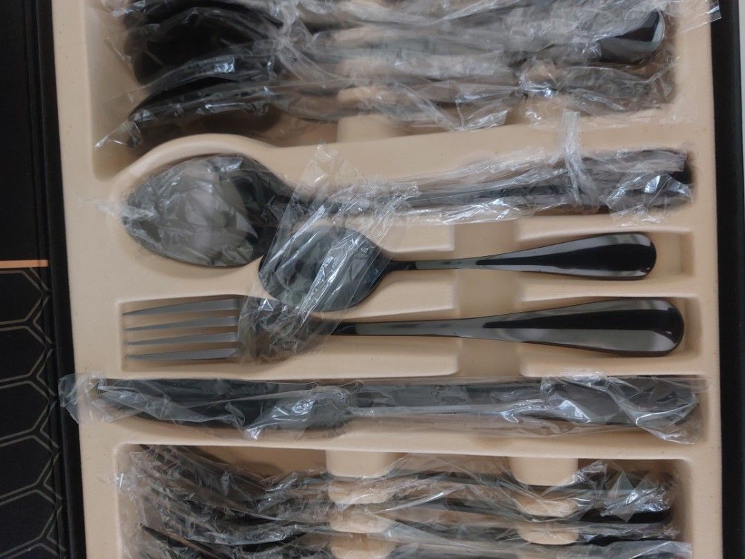 Black Fork and Spoon Set (Category: Dinnerware & Cutlery) located in Cebu City. Submitted by tinkerbelle007 (Listing ID 1468962349, Image 2). Description: .