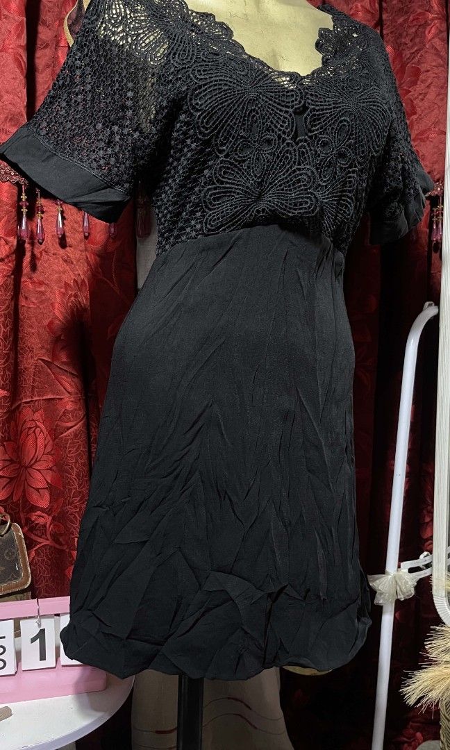 Black lace top mini dress (Category: Dresses) located in Manila. Submitted by wheneity67thifted (Listing ID 1469032604, Image 2). Description: .