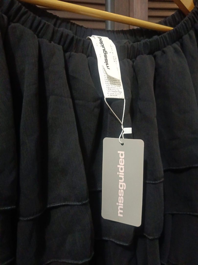 Black Longback Ruffle Skirt (Category: Skirts) located in Manila. Submitted by byjrb (Listing ID 1469058334, Image 3). Description: 🛍️ Brand-new items from SHEIN, Emery Rose, Zaful, No brand & more! Size : Large on Tag but fits to XXL with shorts as inner 📦 Shipping: LBC / J&T / Lalamove 💸 MOP: GCash / BPI only Note : Brand is listed as SHEIN for listing purposes. All items are sourced from shein-bales. Shipping schedule. Wednesday and Saturda