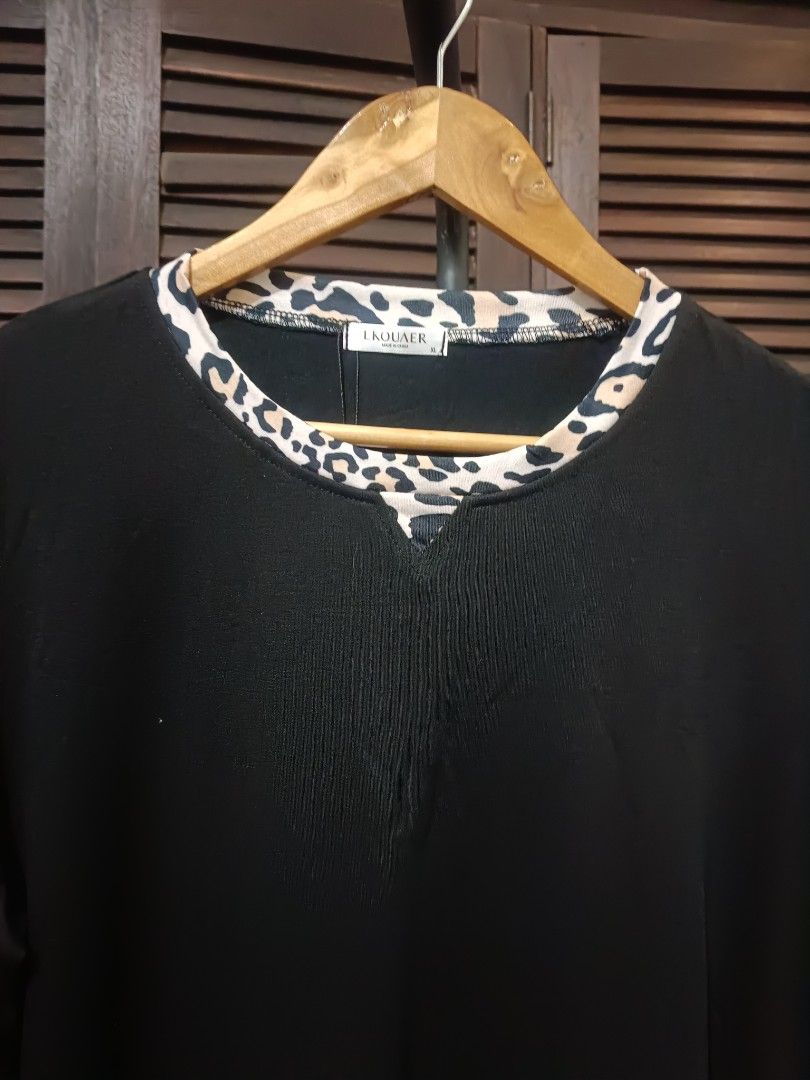 Black Long-Sleeve Top with Leopard Print Trim (Category: Longsleeves) located in Manila. Submitted by byjrb (Listing ID 1469052627, Image 1). Description: 🛍️ Brand-new items from SHEIN, Emery Rose, Zaful, No brand & more! Size : Medium 📦 Shipping: LBC / J&T / Lalamove 💸 MOP: GCash / BPI only Note : Brand is listed as SHEIN for listing purposes. All items are sourced from shein-bales. Shipping schedule. Wednesday and Saturday : shipping day..