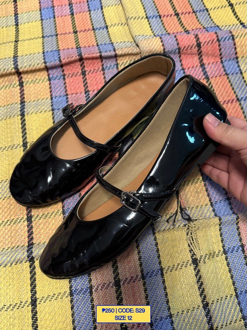 Black Patent Leather Mary Jane Flats (Category: Flats & Sandals) located in Baliuag. Submitted by from.linea (Listing ID 1468954160, Image 1). Description: Size: 12 (27 cm).