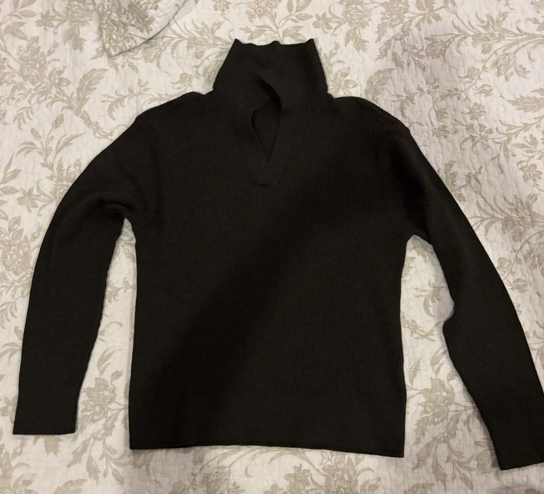 Black Ribbed Sweater (Category: Coats, Jackets and Outerwear) located in Muntinlupa City. Submitted by wisemountain-8175 (Listing ID 1469043824, Image 1). Description: - Material: Rayon, Polyester, Nylon blend - Details: Ribbed knit texture, front slit neckline, long sleeves, straight hem - Great layering piece - RFS: too small.