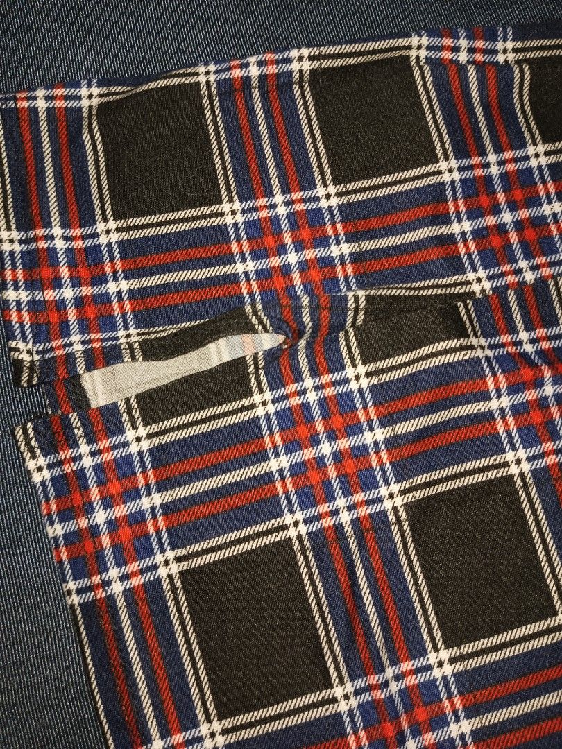 Black-based plaid mini skirt with Small side slit (Category: Skirts) located in Caloocan City. Submitted by justleanne (Listing ID 1468963467, Image 2). Description: SIZE: 24 ‎LENGTH: 14 ‎USED BUT NOT ABUSE ‎RFS : NEED FUNDS.