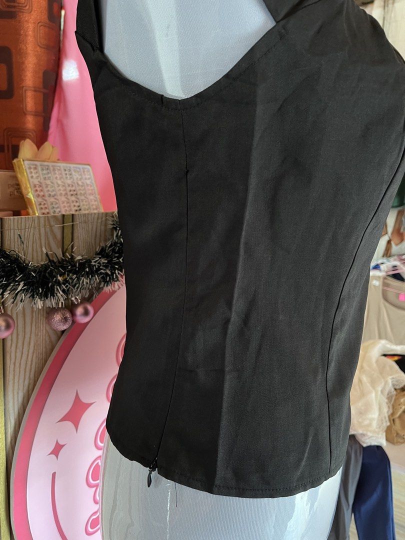 black-offshie/normal top-dazy (Category: Blouses) located in Manila. Submitted by myapparelshop (Listing ID 1468981709, Image 2). Description: .