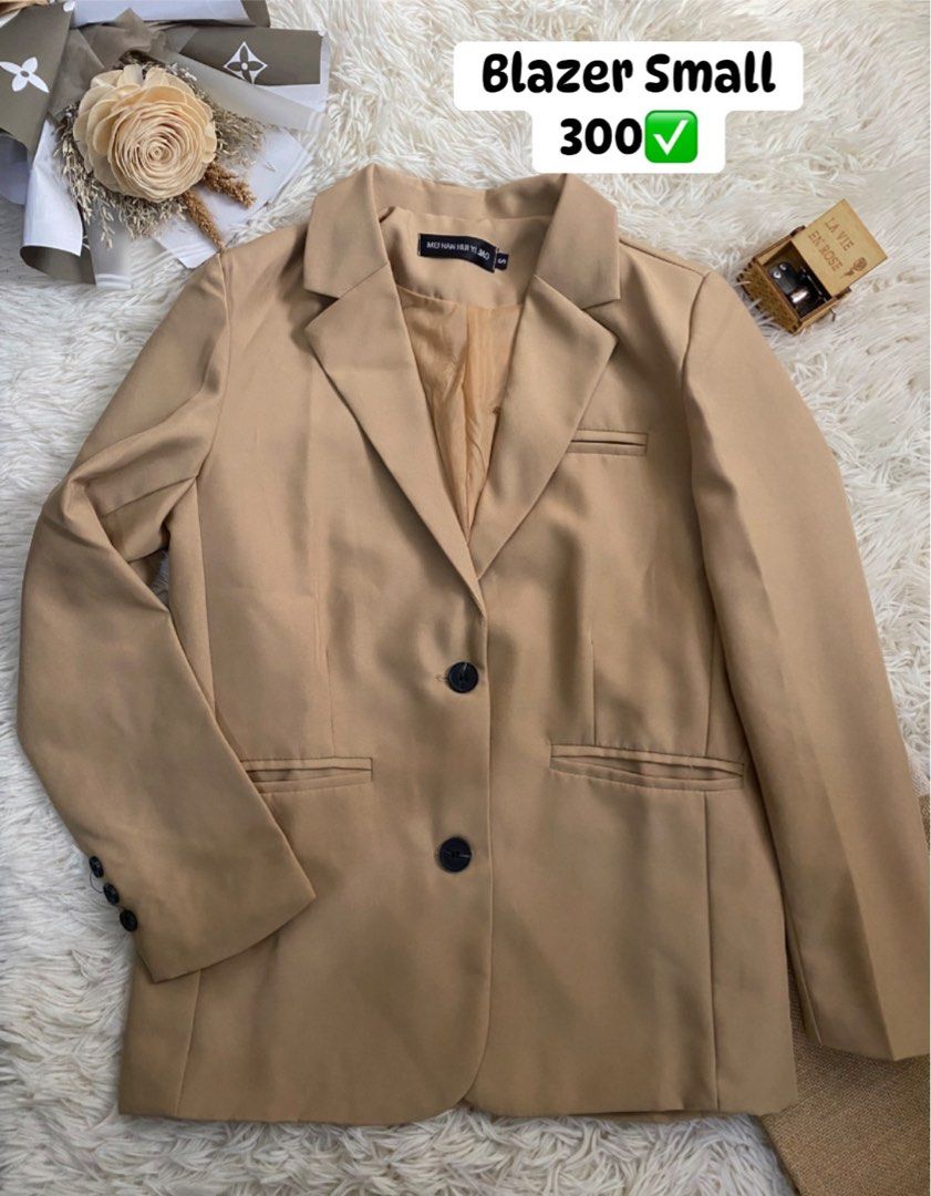 Blazer S-M (Category: Coats, Jackets and Outerwear) located in Quezon City. Submitted by spottyfinds (Listing ID 1469088594, Image 1). Description: .