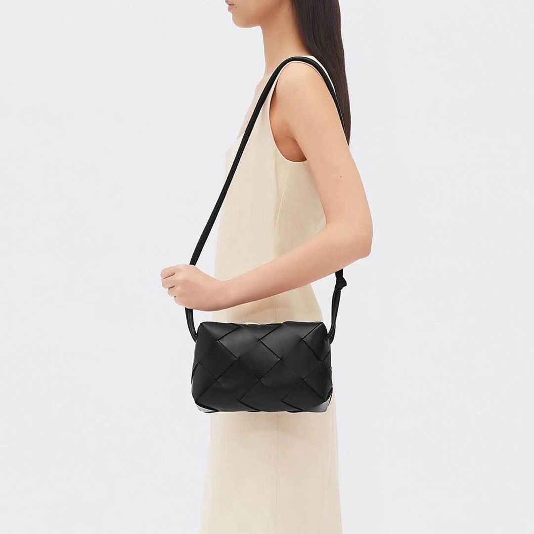 B@lenc!@g@ Casette (Category: Cross-body Bags) located in Manila. Submitted by emxsi_ (Listing ID 1469007143, Image 2). Description: Balenciaga Casette Preloved from japan source - not guaranteed Authentic comes with dust bag.
