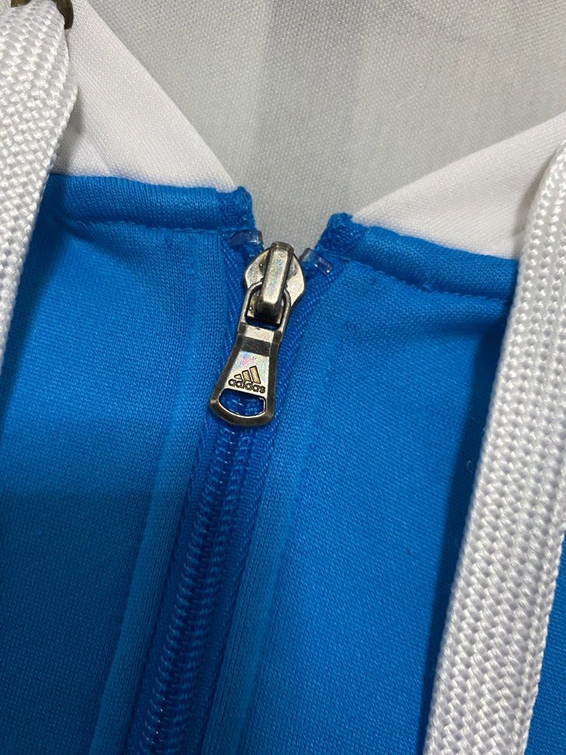 Blue Adidas Jacket (Small) (Category: Coats, Jackets and Outerwear) located in Pasig City. Submitted by minnie.12 (Listing ID 1469091531, Image 2). Description: 📍Pasig City 🚛 jnt/lalamove item+sf MOP: Gcash.