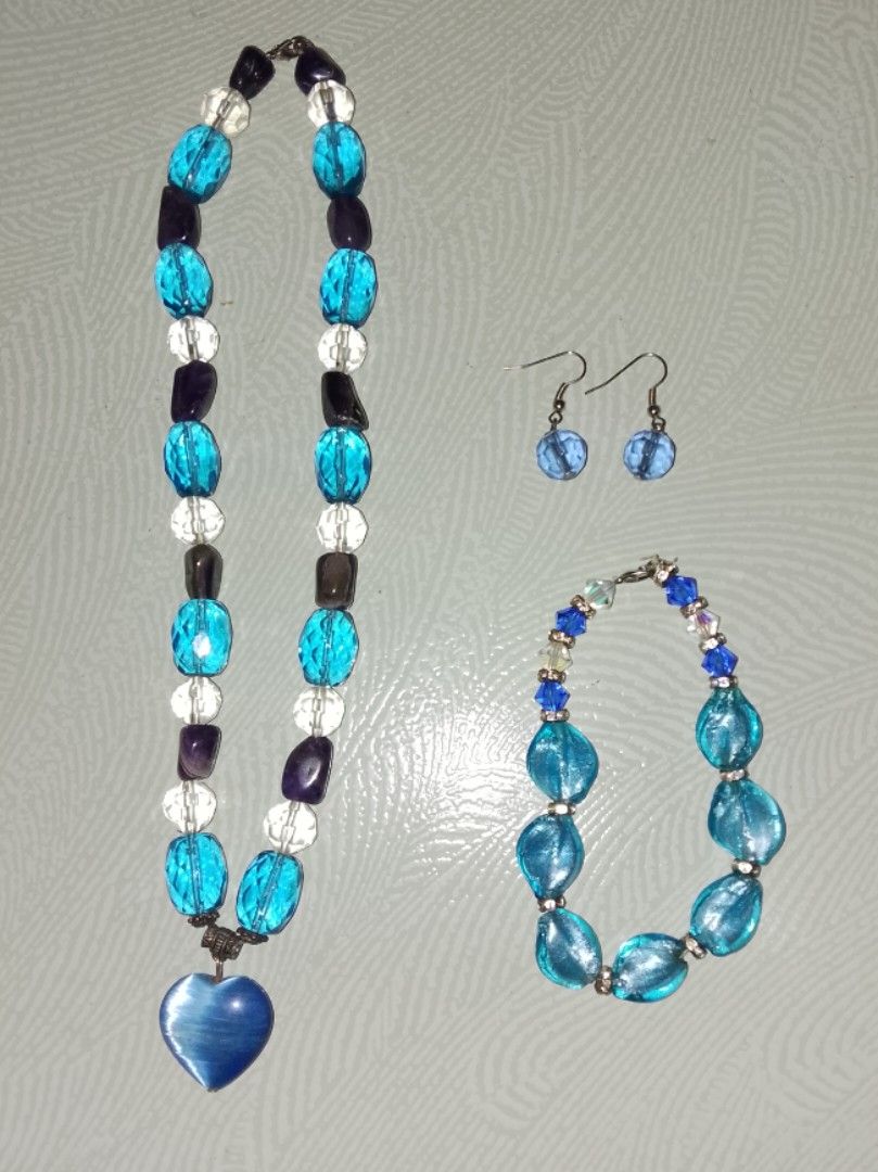 Blue Beaded Jewelry Set (Category: Necklaces) located in Bacolod City. Submitted by beam_tori (Listing ID 1468993774, Image 1). Description: - includes earrings, necklace, and bracelet - MOP: Gcash - MOD: J&T.