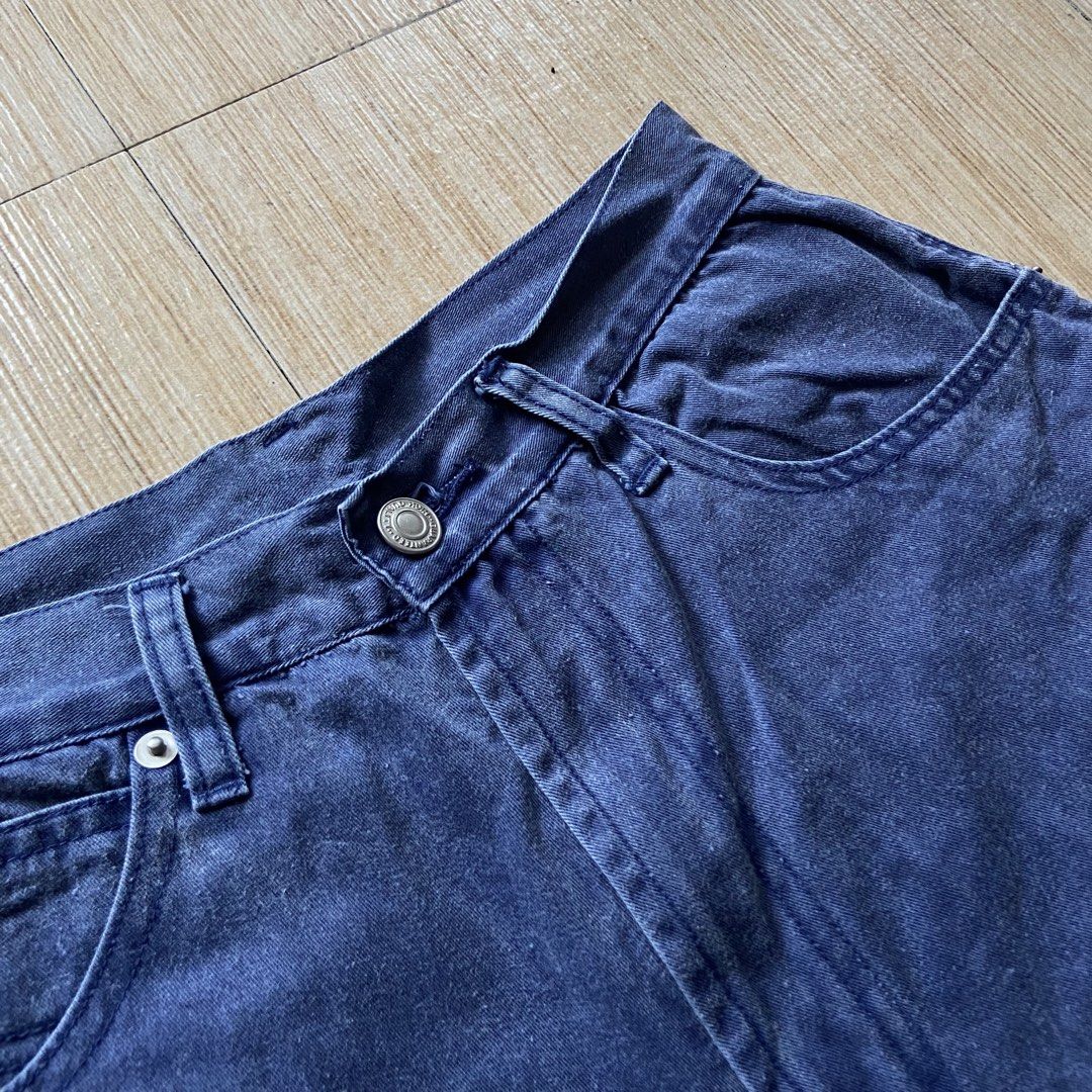 Blue Carpenter Pants (Category: Jeans) located in Legazpi City. Submitted by luxrystreet (Listing ID 1469088341, Image 3). Description: ▪️Blue Carpenter Pants✨ ▪️WAIST: 26 ▪️LENGHT: 42 ▪️THIGH: 13 ▪️LEG OPENING: 9 ▪️Color Rate 9/10 ▪️IN GOOD CONDITION ▪️COLOR MAY VARY DUE TO LIGHTING ▪️MANAGE YOUR EXPECTATIONS CAN PROVIDE OTHER PICTURES UPON REQUEST ISSUE(S): NONE -NEED WASH 📩📩.