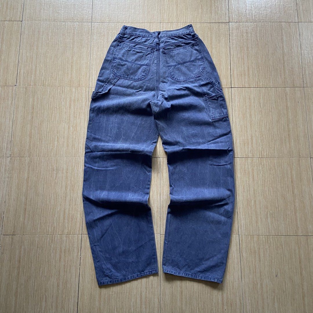 Blue Carpenter Pants (Category: Jeans) located in Legazpi City. Submitted by luxrystreet (Listing ID 1469088341, Image 2). Description: ▪️Blue Carpenter Pants✨ ▪️WAIST: 26 ▪️LENGHT: 42 ▪️THIGH: 13 ▪️LEG OPENING: 9 ▪️Color Rate 9/10 ▪️IN GOOD CONDITION ▪️COLOR MAY VARY DUE TO LIGHTING ▪️MANAGE YOUR EXPECTATIONS CAN PROVIDE OTHER PICTURES UPON REQUEST ISSUE(S): NONE -NEED WASH 📩📩.