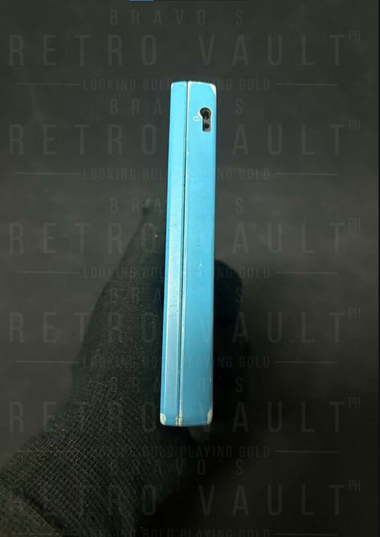 Blue Nintendo DSi (Category: Nintendo) located in Manila. Submitted by johnnybrav16957 (Listing ID 1469070247, Image 3). Description: Blue Nintendo DSi — Screen Issues Price: ₱700 negotiable (console only, no battery) Hey Mama! 😎 Selling my blue Nintendo DSi. Suitable for repair, restoration, or spare parts. Details: - Blue shell with visible cosmetic wear and scratches - Screen discoloration and visible marks on both screens - Screen appearance