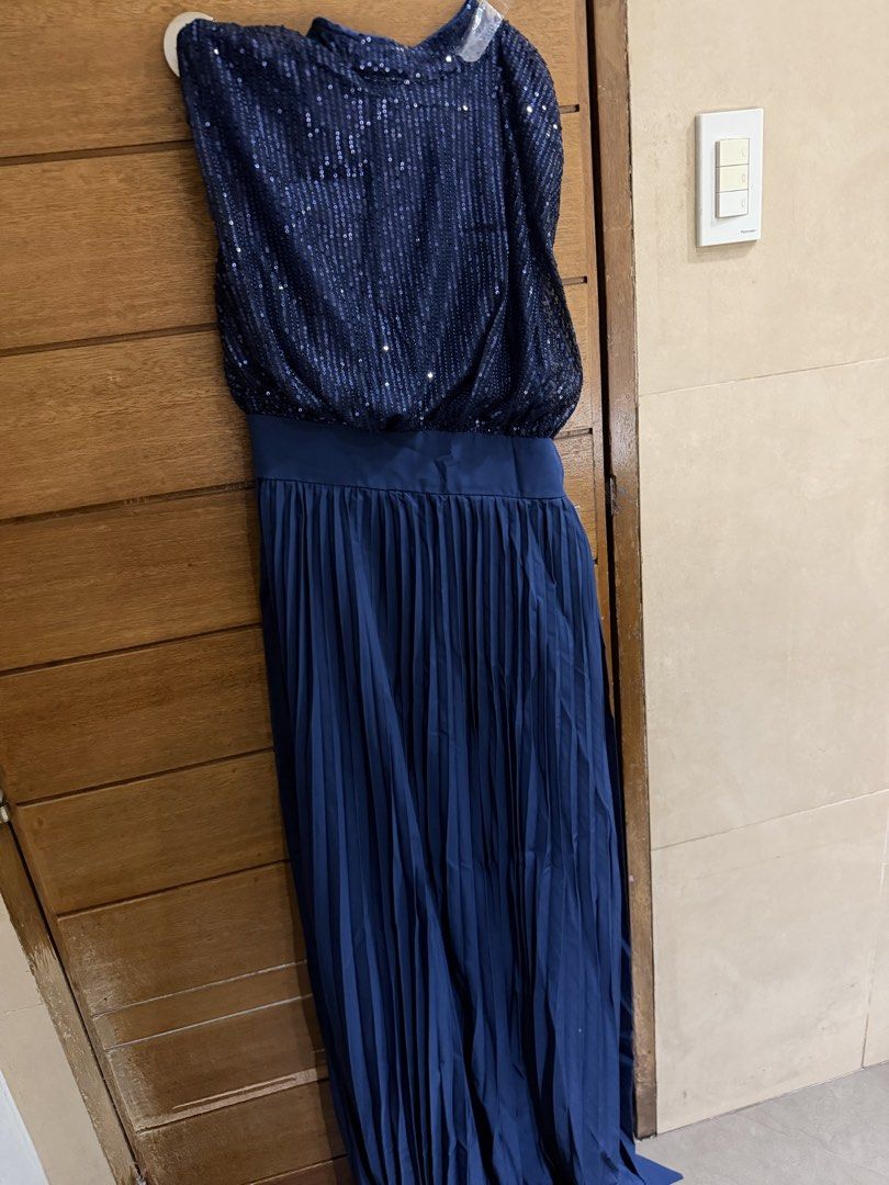 Blue sequence backless gown (Category: Evening dresses & gowns) located in San Juan City. Submitted by smoothie123 (Listing ID 1468961838, Image 1). Description: .