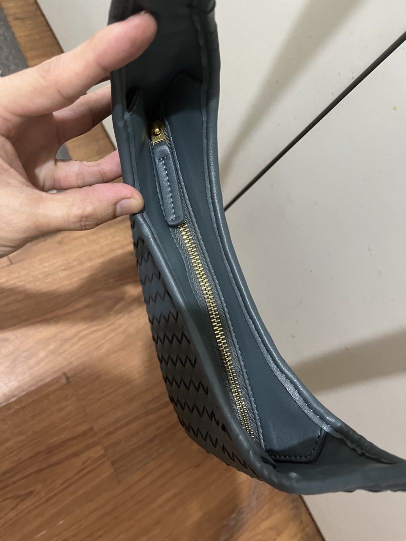 Bottega small leather hobo bag (Category: Luxury Bags & Wallets) located in Manila. Submitted by lucky2552 (Listing ID 1469089750, Image 3). Description: Negotiable for serious buyers.