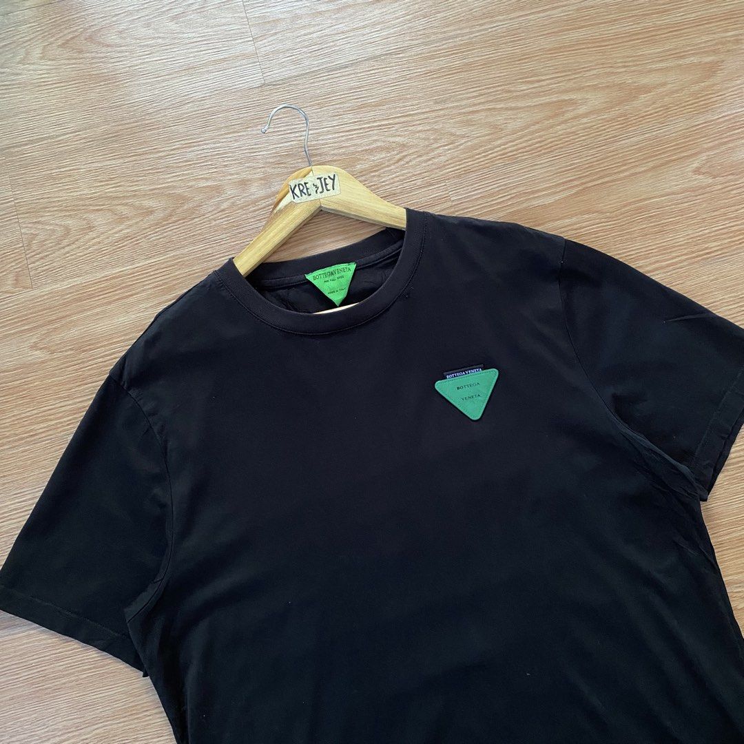 bottega veneta shirt (Category: Formal Shirts) located in Bislig. Submitted by kre_jey.24 (Listing ID 1469078368, Image 2). Description: Dimes 21x27 Medium Good as new No issue.