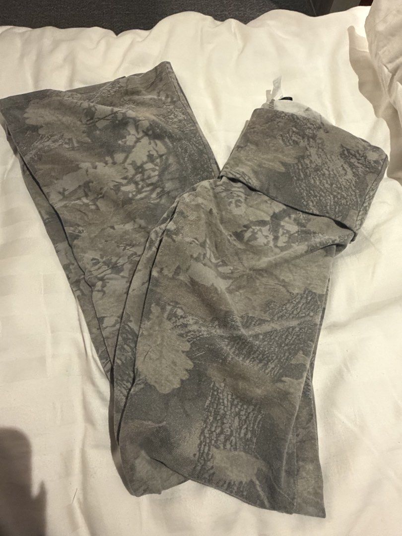 Brandy Melville Priscilla Pants Camo (Category: Other Bottoms) located in Manila. Submitted by frannyyu (Listing ID 1469110210, Image 2). Description: 🎀 ABOUT THE ITEM - One Size - NO FLAWS - 10/10 CONDI - Dm for questions, and more photos if SURE ONLY. RFS: DECLUTTERING PAYMENT AND SHIPPING : 💰: GCASH / BANK TRANSFER 🚚 : LALAMOVE, J&T, GRAB, ETC. .