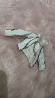 (Category: ) located in . Submitted by maelovestoshop (Listing ID 1469106473, Image 1). Description: .