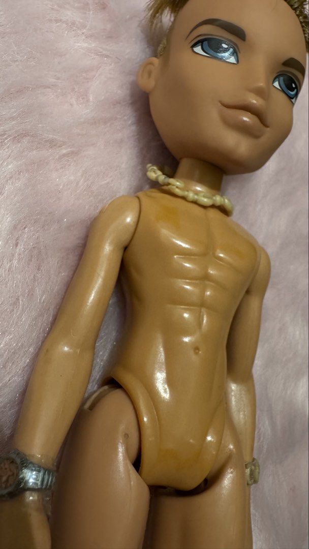 Bratz cameron sunkissed summer (Category: Kids Toys) located in Mandaluyong City. Submitted by maelovestoshop (Listing ID 1469104860, Image 3). Description: No major flaws Pacheck nalang pls ng photos with accessories.