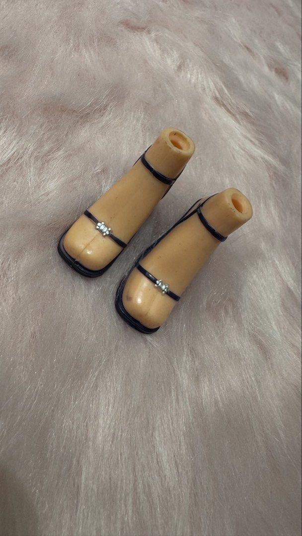 Bratz doll cloe secret date (Category: Heels) located in Mandaluyong City. Submitted by maelovestoshop (Listing ID 1469097924, Image 1). Description: Unnoticeable dirt can be cleaned i think Wgwg.