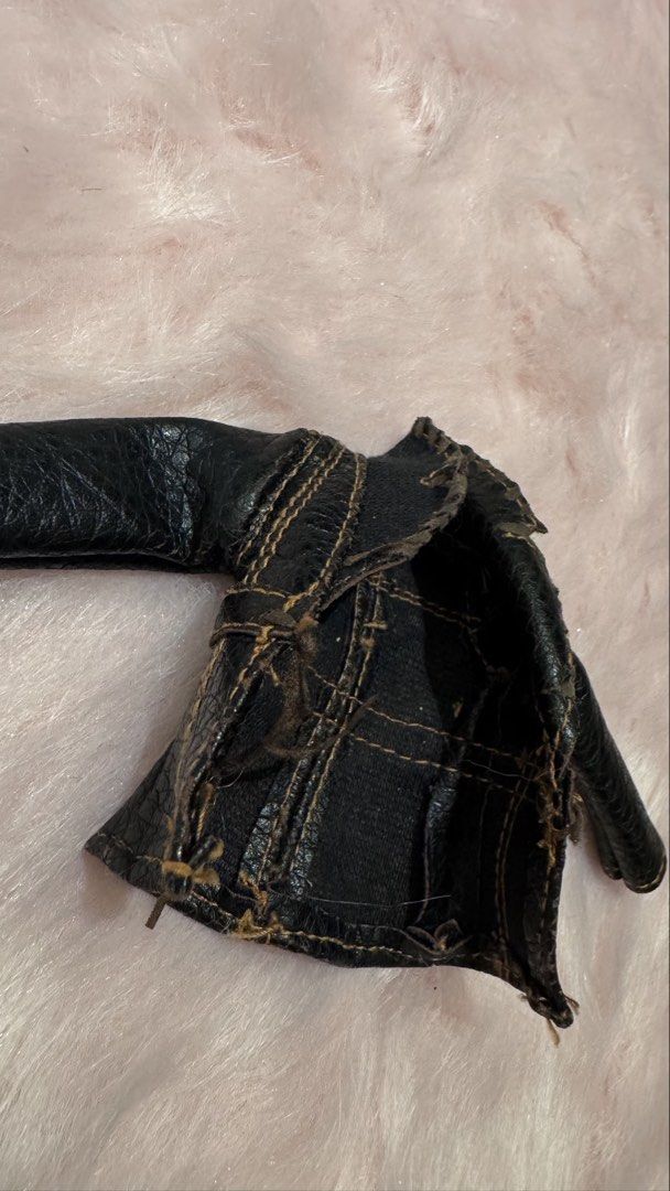 Bratz faux leather jacket (Category: Coats, Jackets and Outerwear) located in Mandaluyong City. Submitted by maelovestoshop (Listing ID 1469105810, Image 2). Description: .