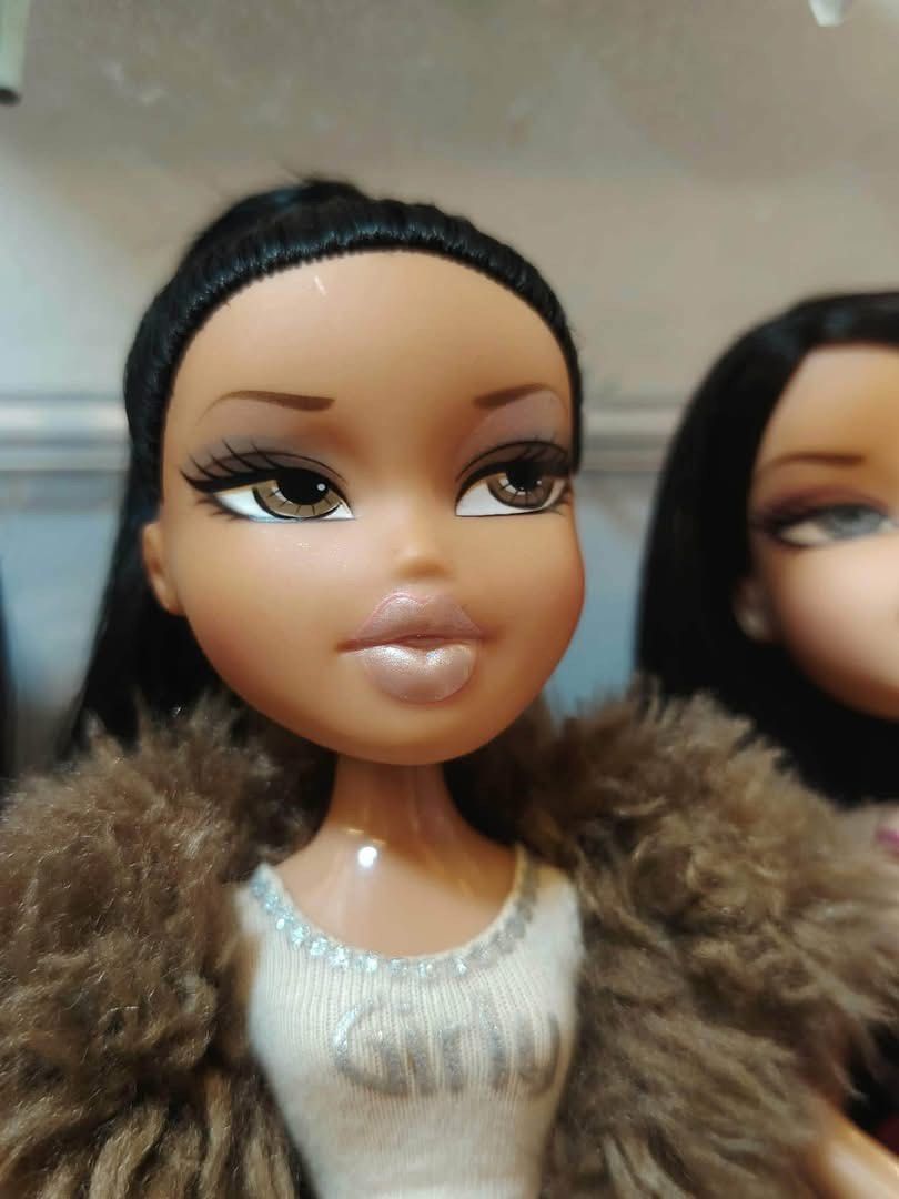 Bratz jade (Category: Kids Toys) located in Manila. Submitted by domokunsh33085 (Listing ID 1469157230, Image 1). Description: Php: 4500 (same price I got her) Issue - lipchip -may dot na black sa left side na eyeshadow —- -with clothes and shoes -BAWAL SA MAARTE.